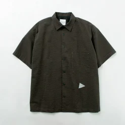 AND WANDER / Dry Soft Seersucker Short Sleeve Shirt
