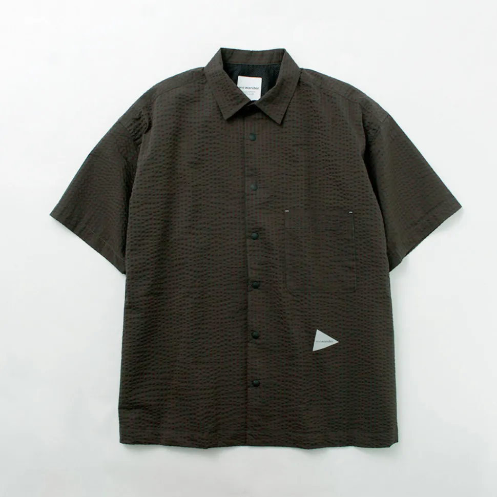 AND WANDER / Dry Soft Seersucker Short Sleeve Shirt