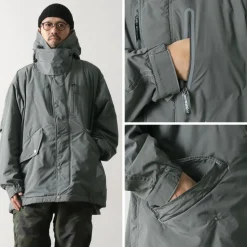 AND WANDER / Fishtail Octa Coat