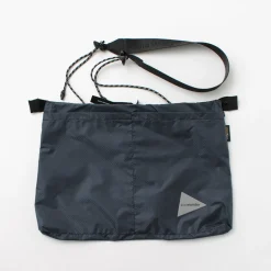 AND WANDER / Sil Sacoche