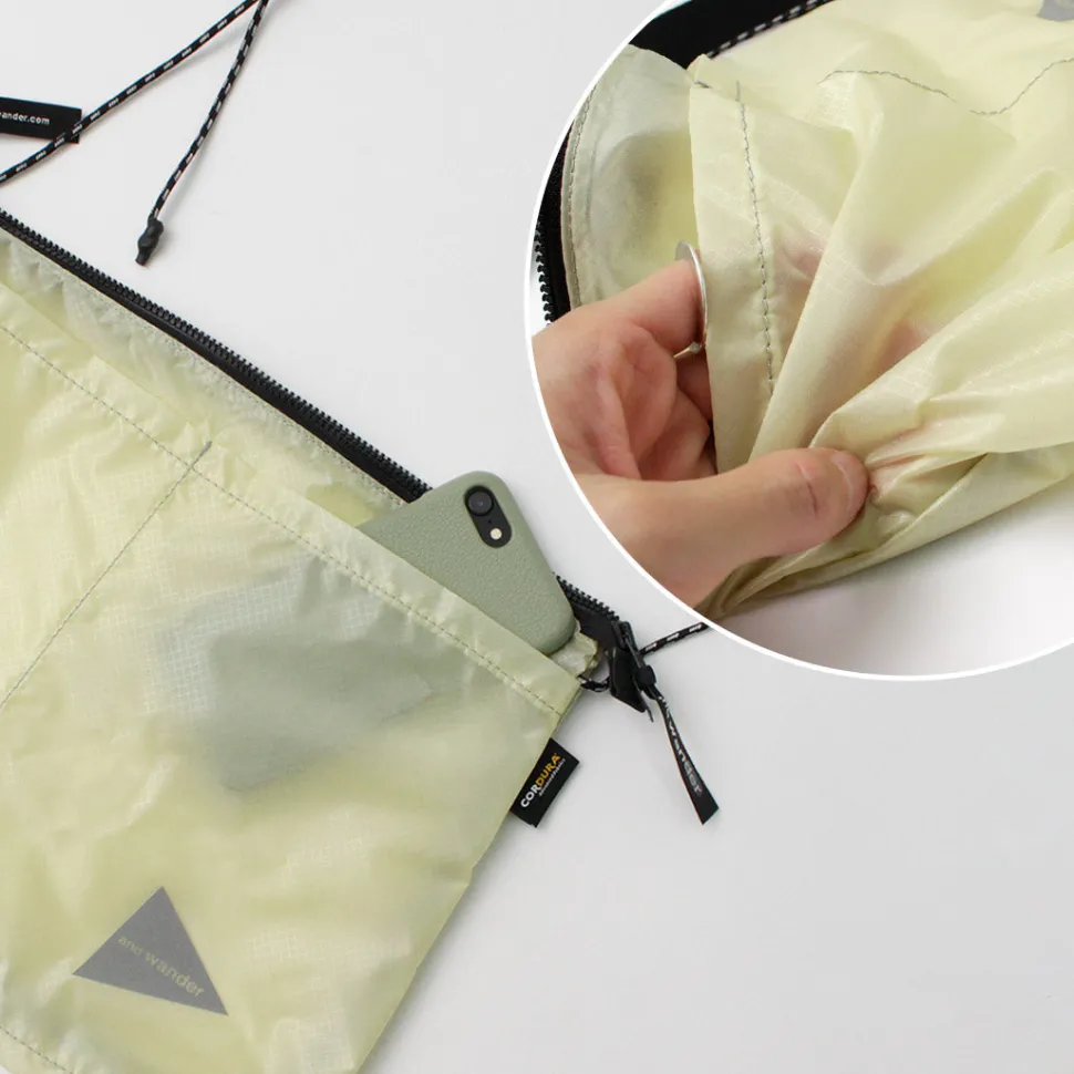 AND WANDER / Sil Sacoche