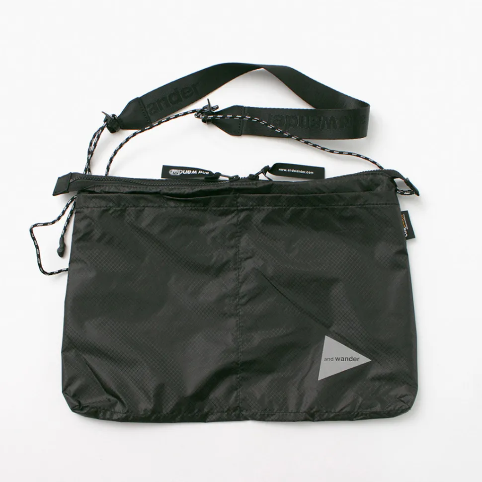 AND WANDER / Sil Sacoche