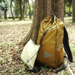 AND WANDER / Sil Sacoche