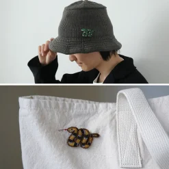 BEADED ACCESSORIES / Beaded pin badge S