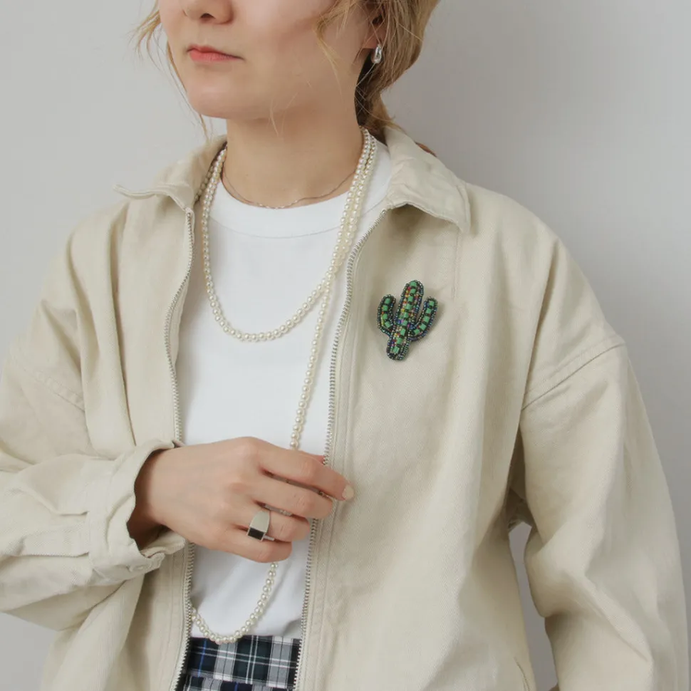 BEADED ACCESSORIES / Beaded pin badge M