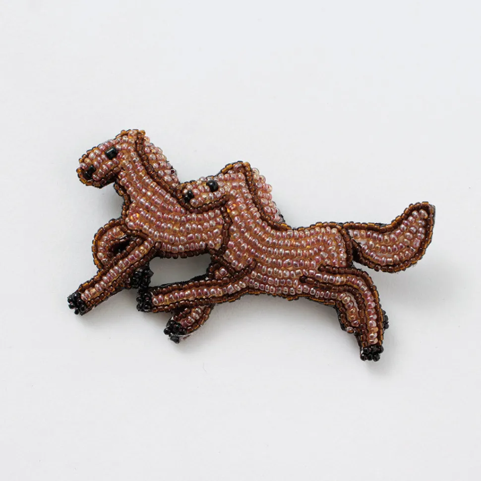 BEADED ACCESSORIES / Beaded pin badge L