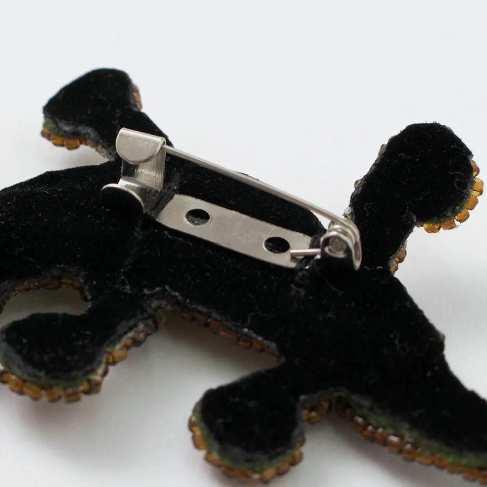 BEADED ACCESSORIES / Beaded pin badge L