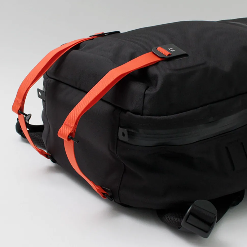 BLACK EMBER / REV-Hook Compression Straps