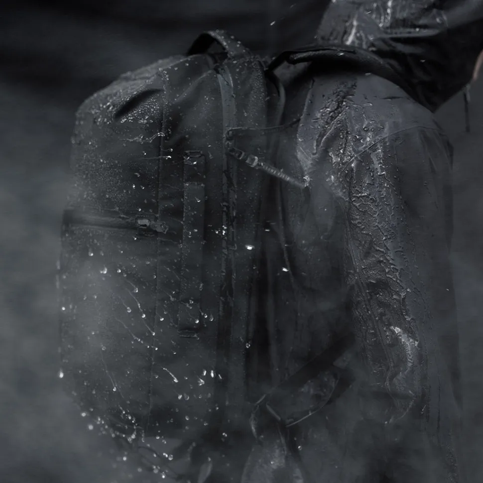 BLACK EMBER / Shadow 26 Backpack