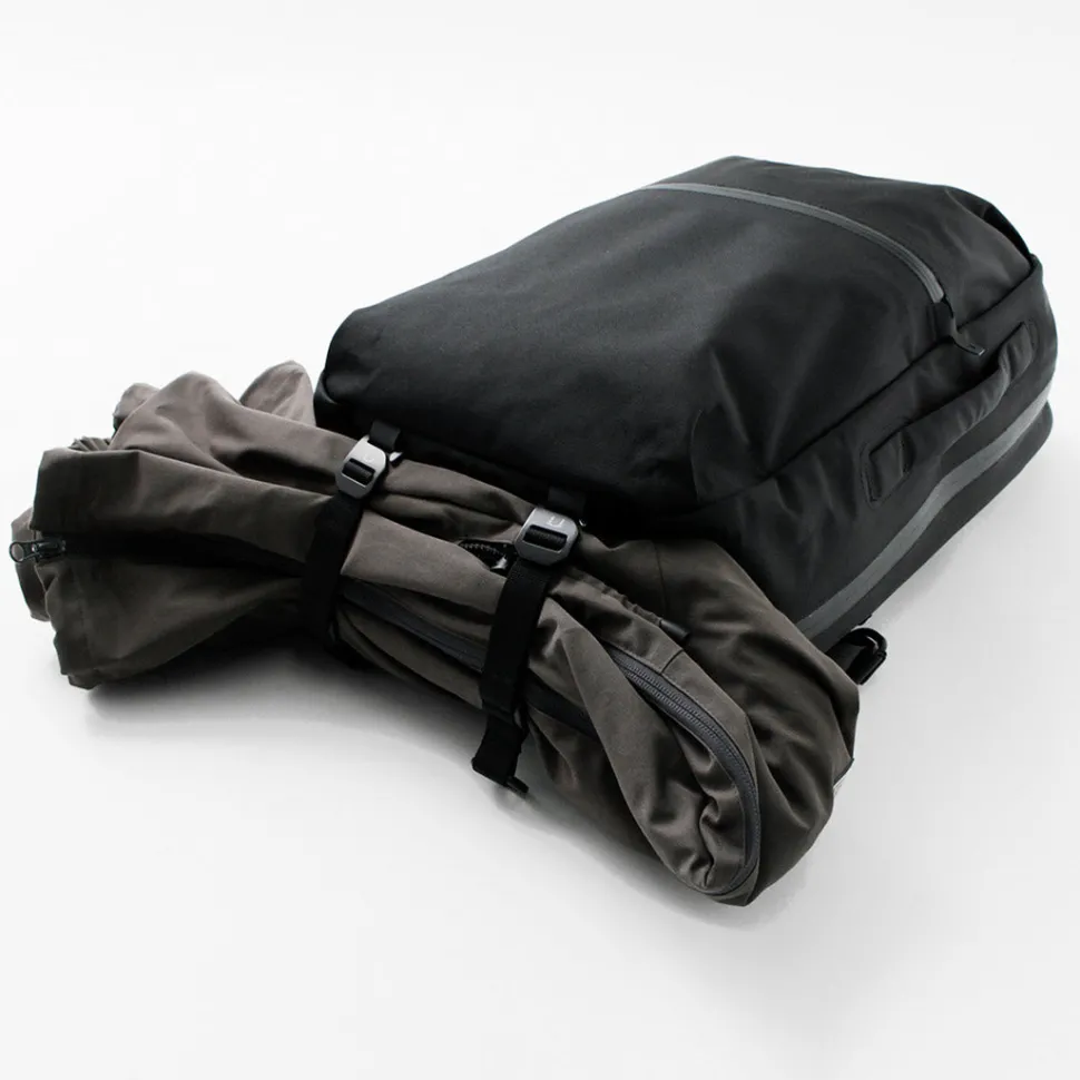 BLACK EMBER / Shadow 26 Backpack