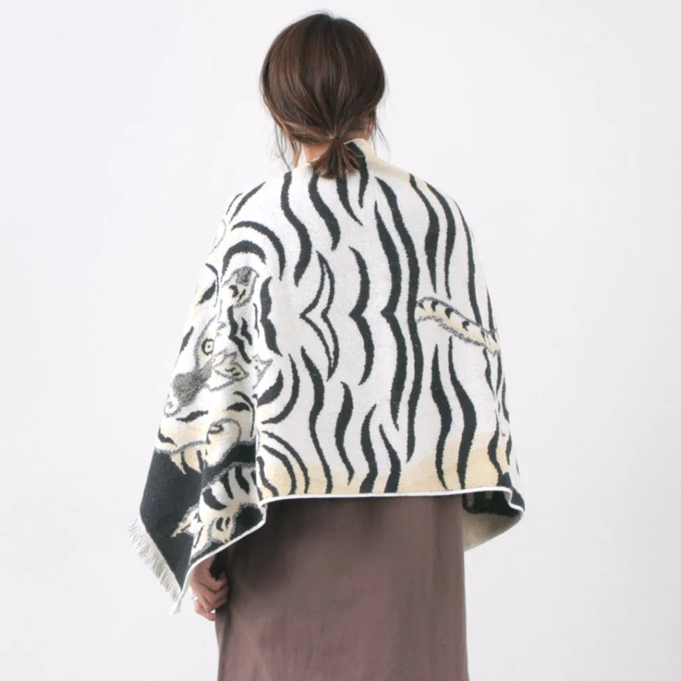 CAL O LINE / Tibetan Tiger blanket Towel