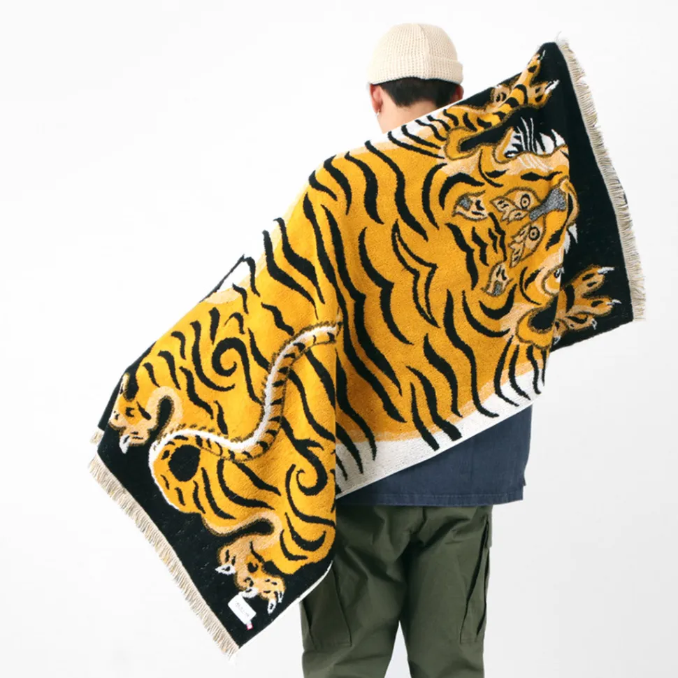 CAL O LINE / Tibetan Tiger blanket Towel