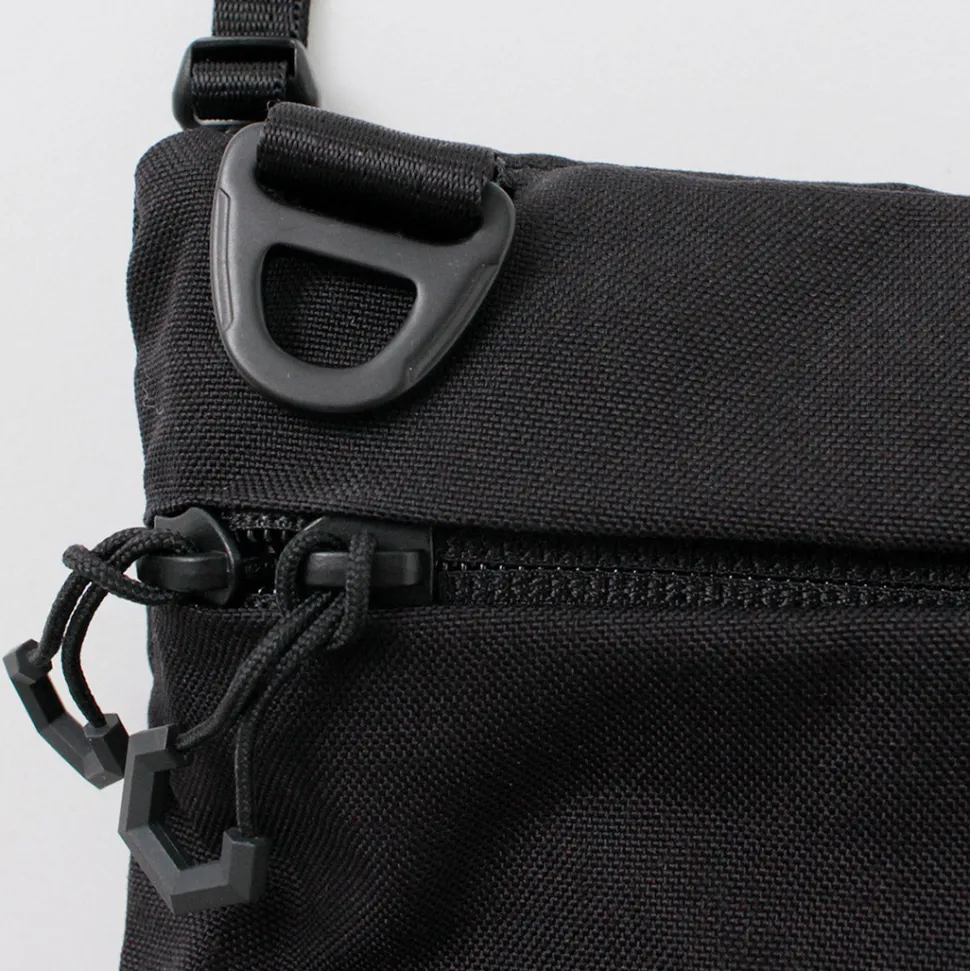 F/CE. / Cordura Fire Resistant Vertical Saccoche