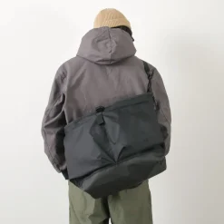 F/CE. / Lightweight courier shoulder bag