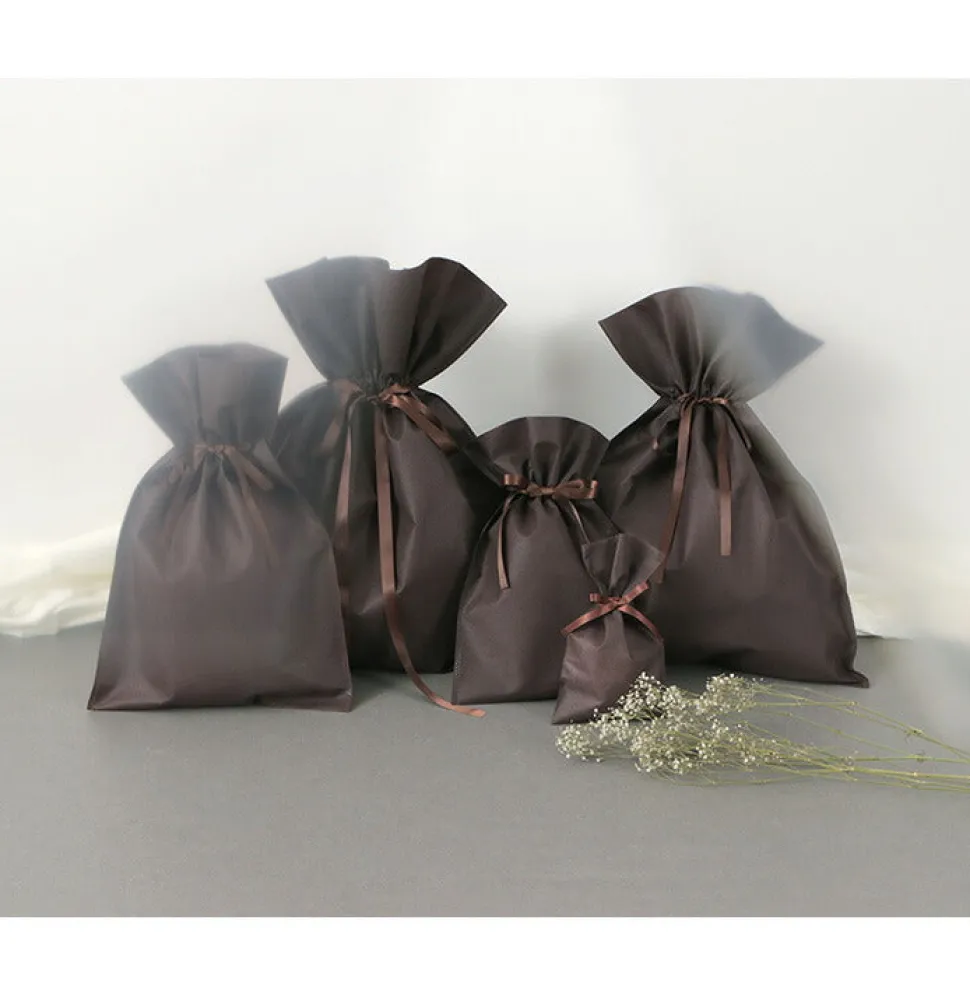 Haku Clothing / Self Wrapping