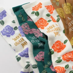 HAVE A GRATEFUL DAY / Crew Socks Flower