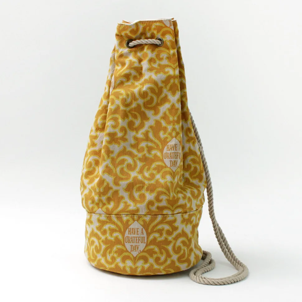 HAVE A GRATEFUL DAY / Retro damask fabric shoulder bag