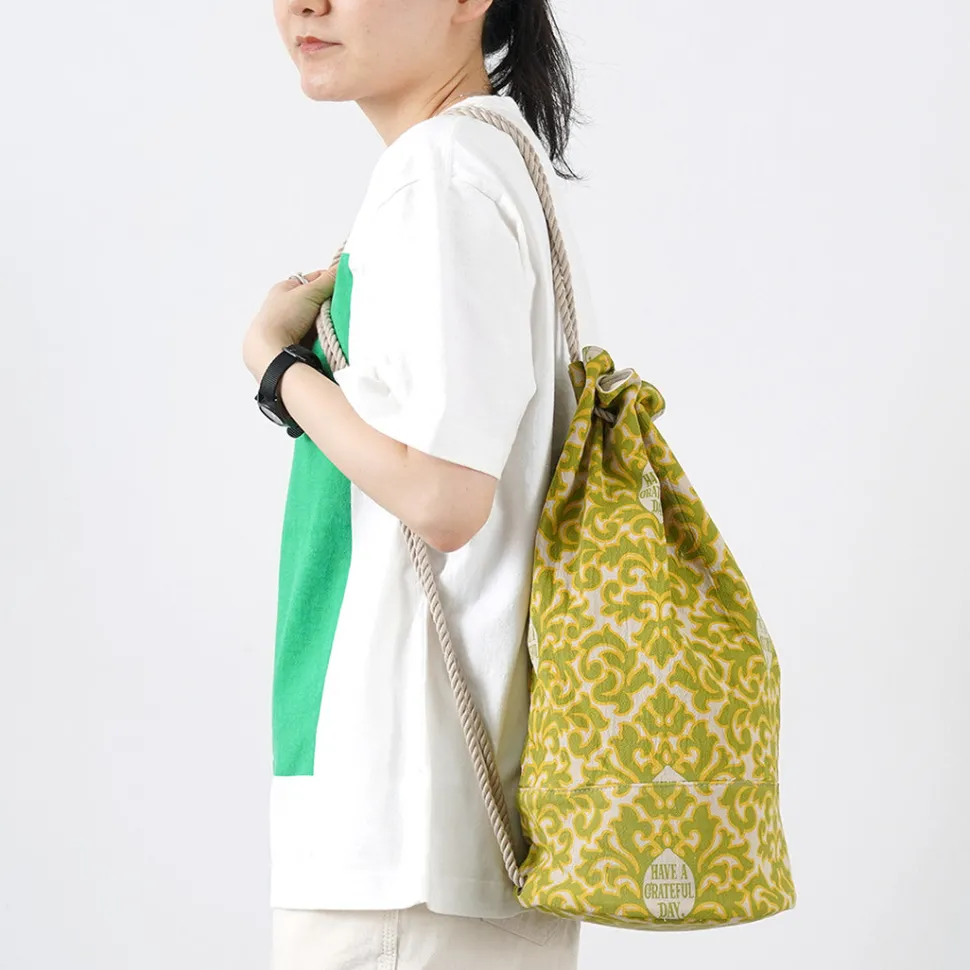 HAVE A GRATEFUL DAY / Retro damask fabric shoulder bag