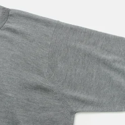 JOHN SMEDLEY / Merino Wool 24 Gauge Crew Neck Knit