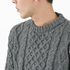 KERRY WOOLLEN MILLS / 5 gauge 3-ply aran cable crew neck heavy knit