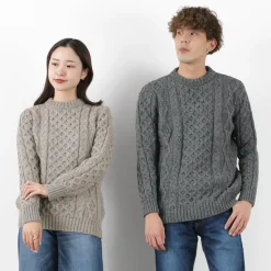 KERRY WOOLLEN MILLS / 5 gauge 3-ply aran cable crew neck heavy knit