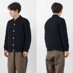 KERRY WOOLLEN MILLS / 5 Gauge 3 Ply Aran Cable Collarless Cardigan