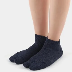 NODAL / Paper Yarn Ankle Pile Socks