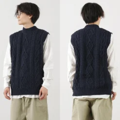 OLD DERBY KNITWEAR / Cable Turtle Slipover