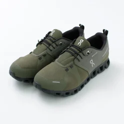 ON / Cloud 5 Waterproof Sneakers