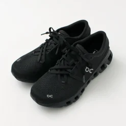 ON / Cloud X 4 Sneakers