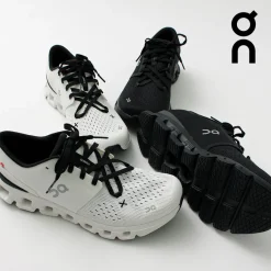 ON / Cloud X 4 Sneakers