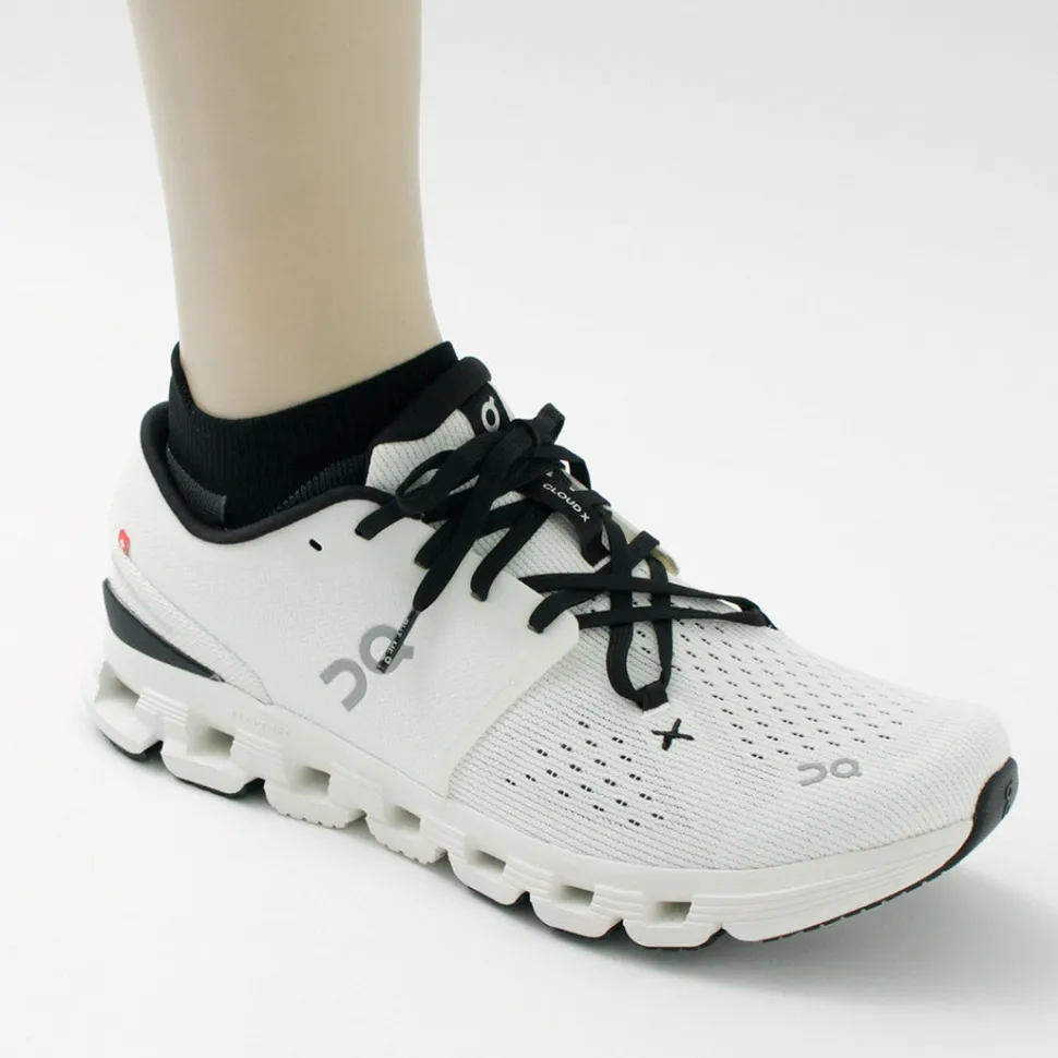 ON / Performance Low Socks