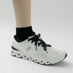 ON / Performance Mid Socks