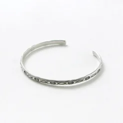 PHADUA / Karen Silver Bangle / 1439