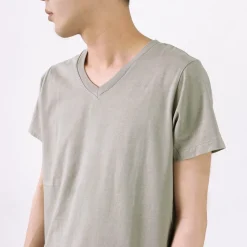 REMI RELIEF / LW processed V-neck T-shirt