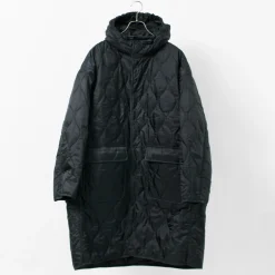 REMI RELIEF / Nylon Rip Gourd Quilted Coat Hoodie