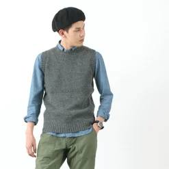 SOGLIA / LANDNOAH British Wool Crew Neck Knitted Vest